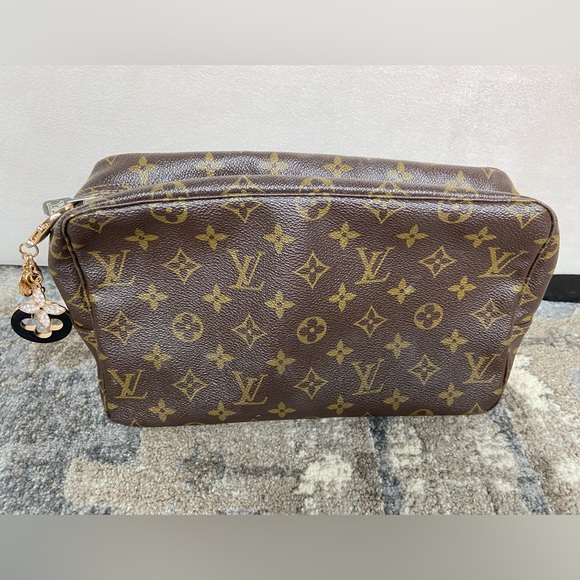 Louis Vuitton Accessories - Authentic Louis Vuitton vintage Cosmetic, makeup case